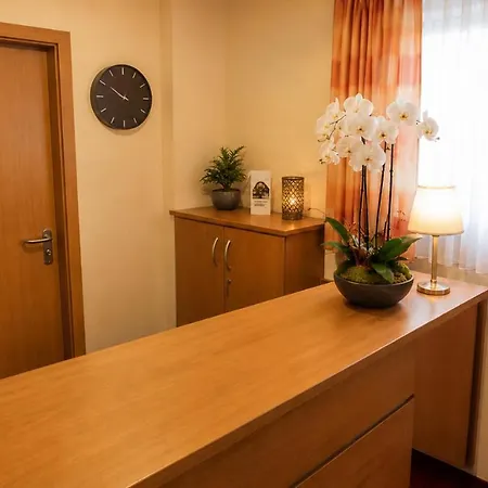 Altes Rathaus 3*