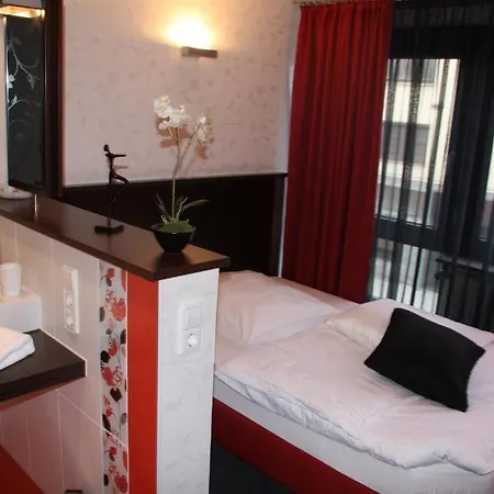 Altes Rathaus 3*